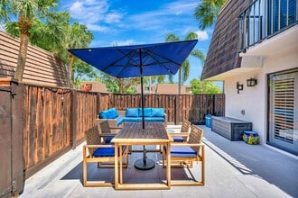 1209 12th Ct in Jupiter, FL - Building Photo - Building Photo