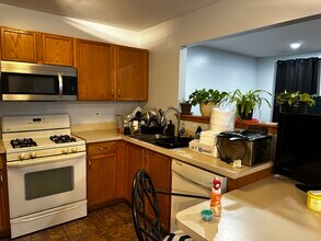 811 Symphony Dr in Aurora, IL - Building Photo - Building Photo