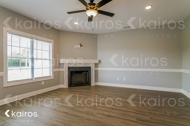3708 Oak Leaf Wy in Greenville, NC - Building Photo - Building Photo