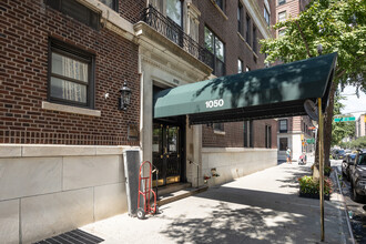 1050 Park Ave in New York, NY - Building Photo - Building Photo