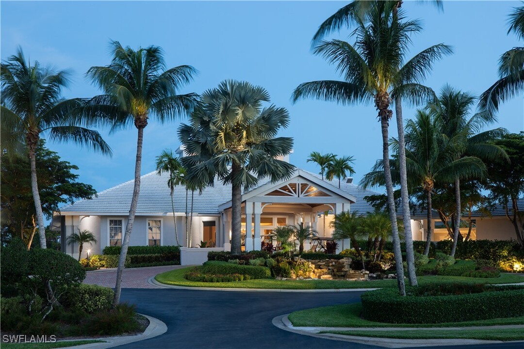 1117 Sweetwater Ln in Naples, FL - Building Photo
