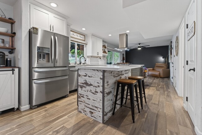 property at 976 Di Marino St