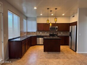 1319 E Cathedral Rock Dr in Phoenix, AZ - Building Photo - Building Photo
