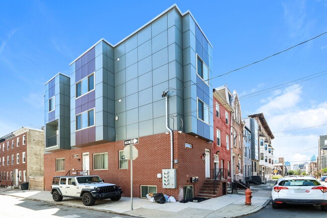property at 917 N 15th St