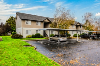 Parkmeadow Apartments in Keizer, OR - Building Photo - Building Photo