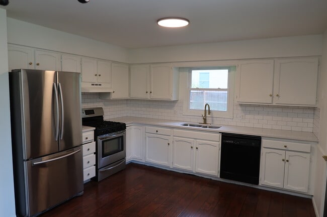 2381 Mapleview St SE in Kentwood, MI - Building Photo - Building Photo