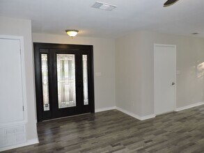 7694 Old Hickory Dr in Pensacola, FL - Building Photo - Building Photo