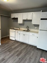 11472 Ventura Blvd in Los Angeles, CA - Building Photo - Building Photo