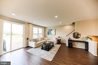 8182 Broad Pl in Manassas, VA - Building Photo - Building Photo