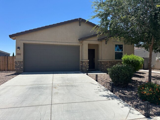 property at 723 W Tallula Trail