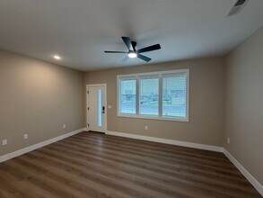 2117 Carr Rd in Pasco, WA - Building Photo - Building Photo