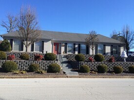 1402 Scenic Dr in Rolla, MO - Building Photo