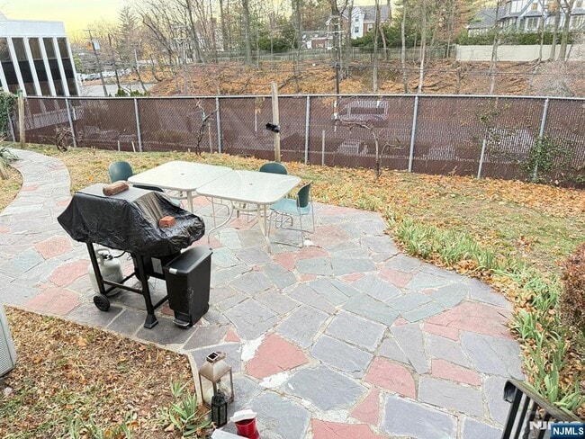 272 Frances St in Teaneck, NJ - Building Photo - Building Photo