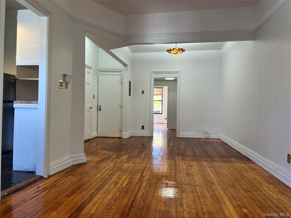 102 Kingston Ave in Brooklyn, NY - Foto de edificio