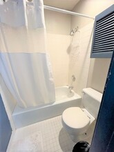 6452 Burnt Poplar Rd in Greensboro, NC - Building Photo - Building Photo