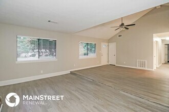 10084 Silent Trail in Jonesboro, GA - Building Photo - Building Photo