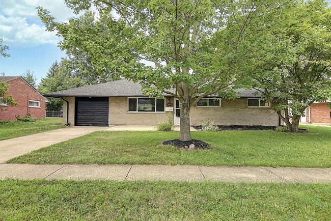 3813 Utica Dr in Dayton, OH - Foto de edificio - Building Photo