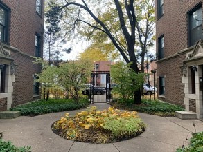 5461 S Ingleside Ave in Chicago, IL - Foto de edificio - Building Photo