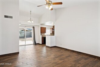 7027 S 40th Pl in Phoenix, AZ - Building Photo - Building Photo