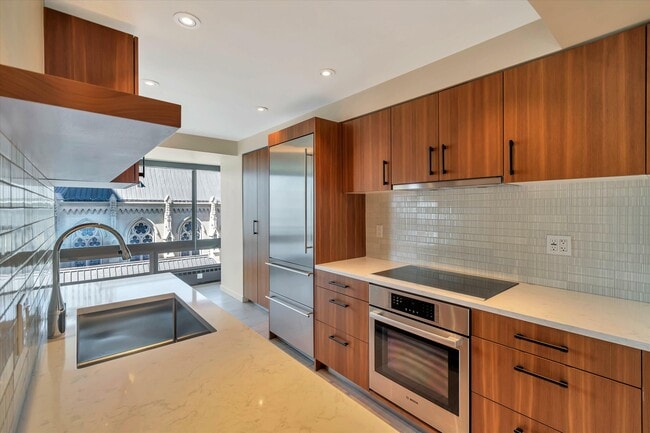 property at 1177 California St