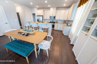 4 Midway Rd S in Tinton Falls, NJ - Building Photo - Building Photo