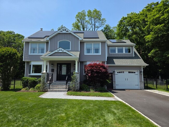 property at 408 S Pleasant Ave