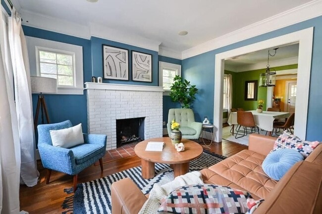 property at 2076 Ridgedale Rd NE