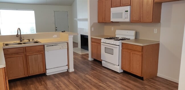 property at 18914 S Wimbledon Dr