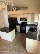 2213 W Madre Del Oro Dr in Phoenix, AZ - Building Photo - Building Photo