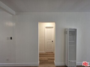 1215 N Orange Grove Ave in West Hollywood, CA - Building Photo - Building Photo