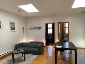 4298 Saint Laurent Boul in Montréal, QC - Building Photo - Building Photo