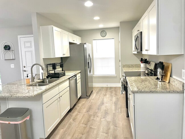 1124 N Stella Ave in Lakeland, FL - Building Photo - Building Photo