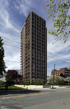 Ten Ten Memorial Drive in Cambridge, MA - Building Photo - Building Photo