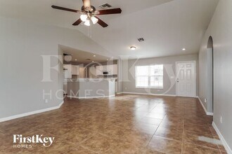4116 NE 22nd Ave in Cape Coral, FL - Building Photo - Building Photo