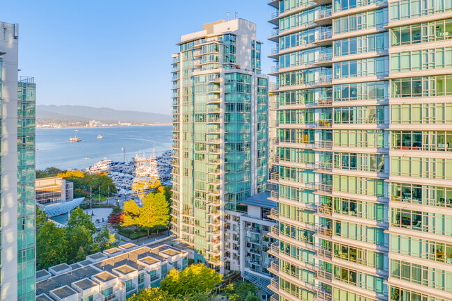 Bayshore Gardens in Vancouver, BC - Building Photo - Building Photo