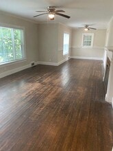 301 S Oak St in Greenville, NC - Foto de edificio - Building Photo