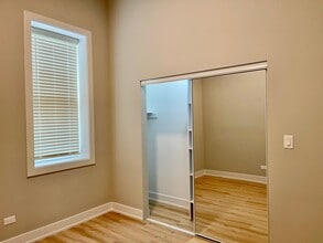 2158 W 18th St in Chicago, IL - Building Photo - Building Photo
