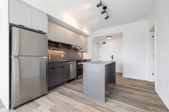 Maison Riverain in Ottawa, ON - Building Photo - Interior Photo