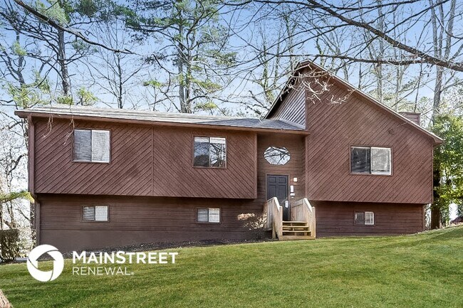 property at 3992 Fairington Dr