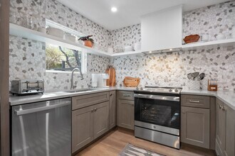 708 El Viejo Camino in Austin, TX - Building Photo - Building Photo