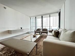 68 SE 6th St in Miami, FL - Building Photo - Building Photo