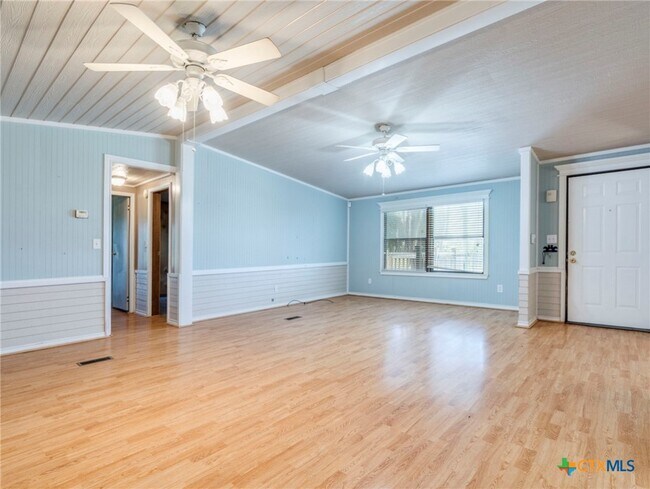 7700 Fm 1339 in Kingsbury, TX - Building Photo - Building Photo