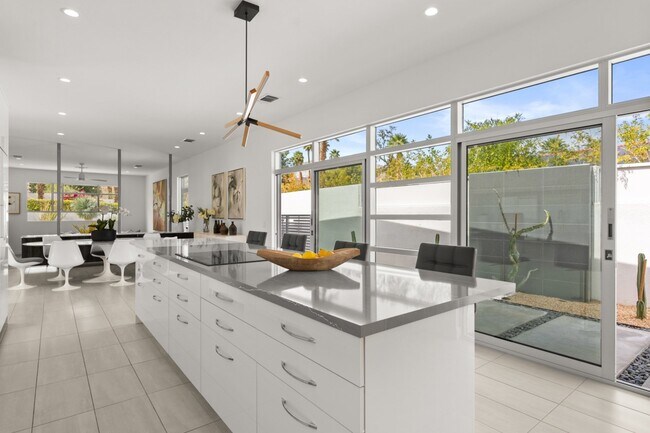 48674 Vista Viejo Dr in Palm Desert, CA - Building Photo - Building Photo