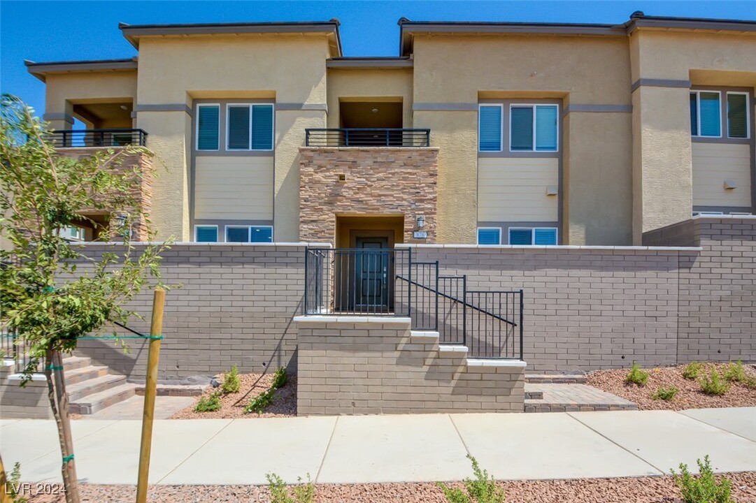 878 Cadence View Way in Henderson, NV - Foto de edificio