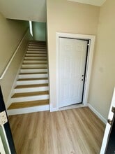 700 E Johnson Ave, Unit B in Springdale, AR - Foto de edificio - Building Photo