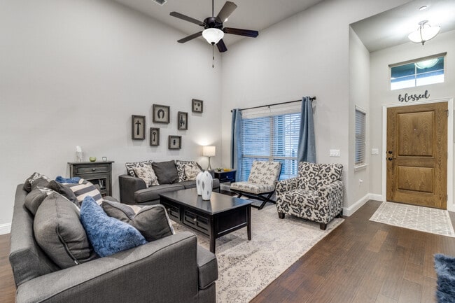 3770 Marigold Ln, Unit The Villa in Prosper, TX - Foto de edificio - Building Photo