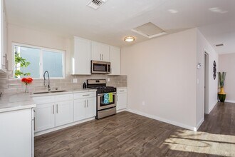 3082 Island Ave in San Diego, CA - Building Photo - Building Photo