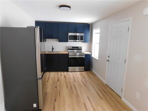 182 E Main St in Victor, NY - Building Photo - Building Photo