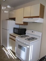 322 Regency Park Dr, Unit 201 Regency Park Drive in Agawam, MA - Building Photo