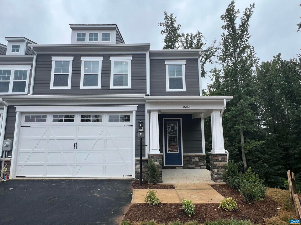 1602 Koch Ct in Charlottesville, VA - Building Photo